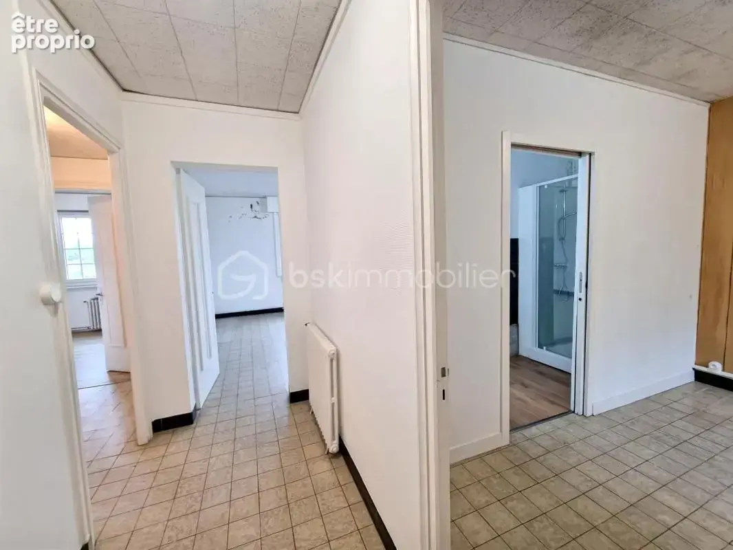ELLIANT – Immeuble proche centre – Immeuble de 270m2 sur près de 3000m2 de terrain - photo 11
