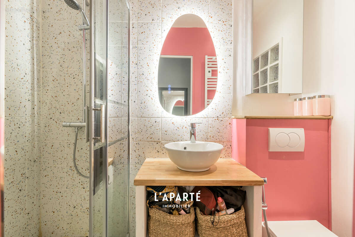 Maison de ville  Marseille T2 et demi de 50 m2 - photo 8