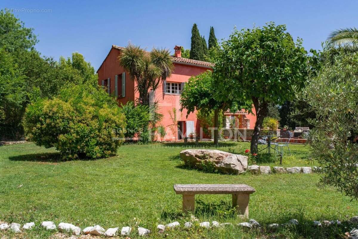 Maison à BIOT