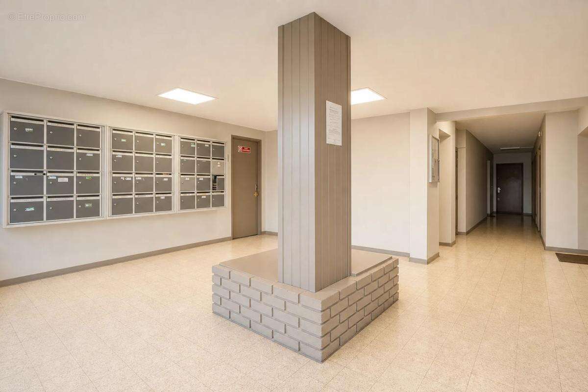 Appartement 3 pièces en plein centre-ville de Maurepas - photo 11