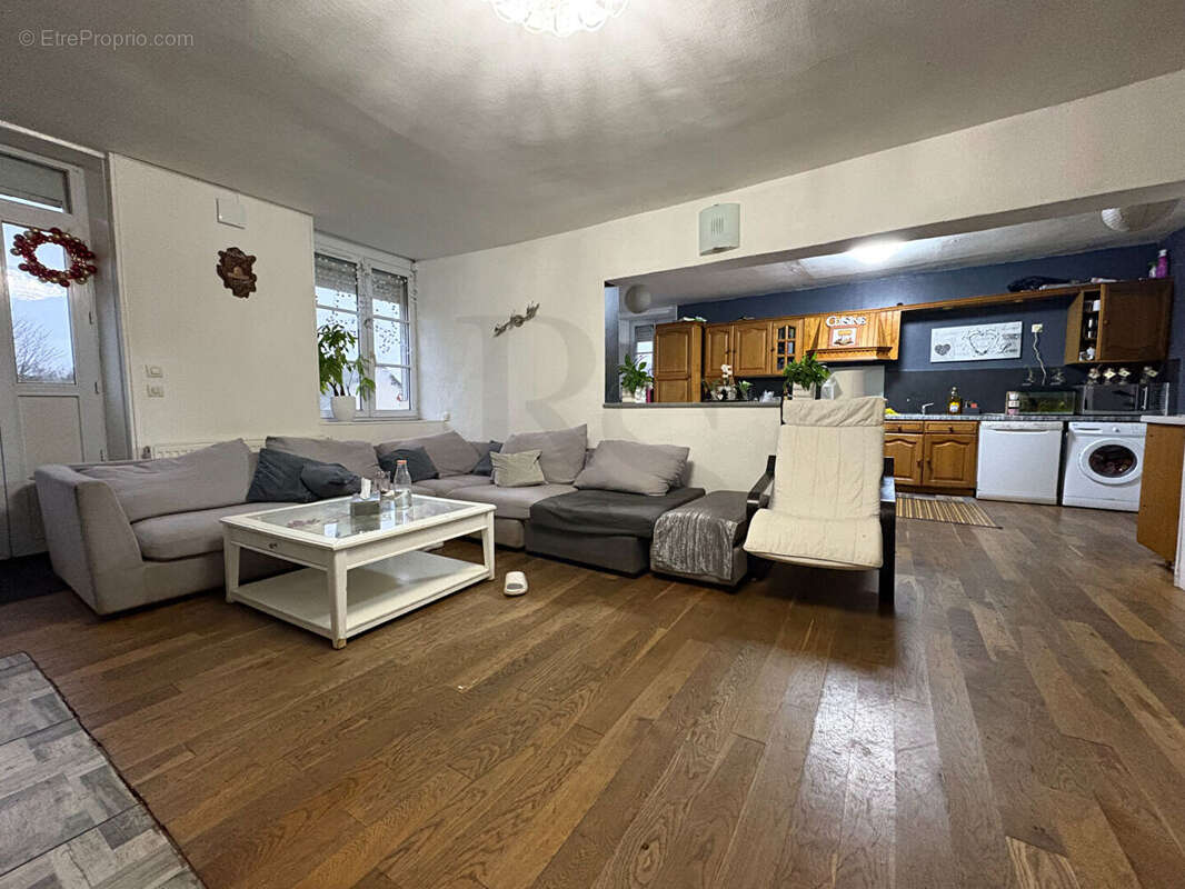 Maison à SAINTE-HONORINE-LA-CHARDONNE