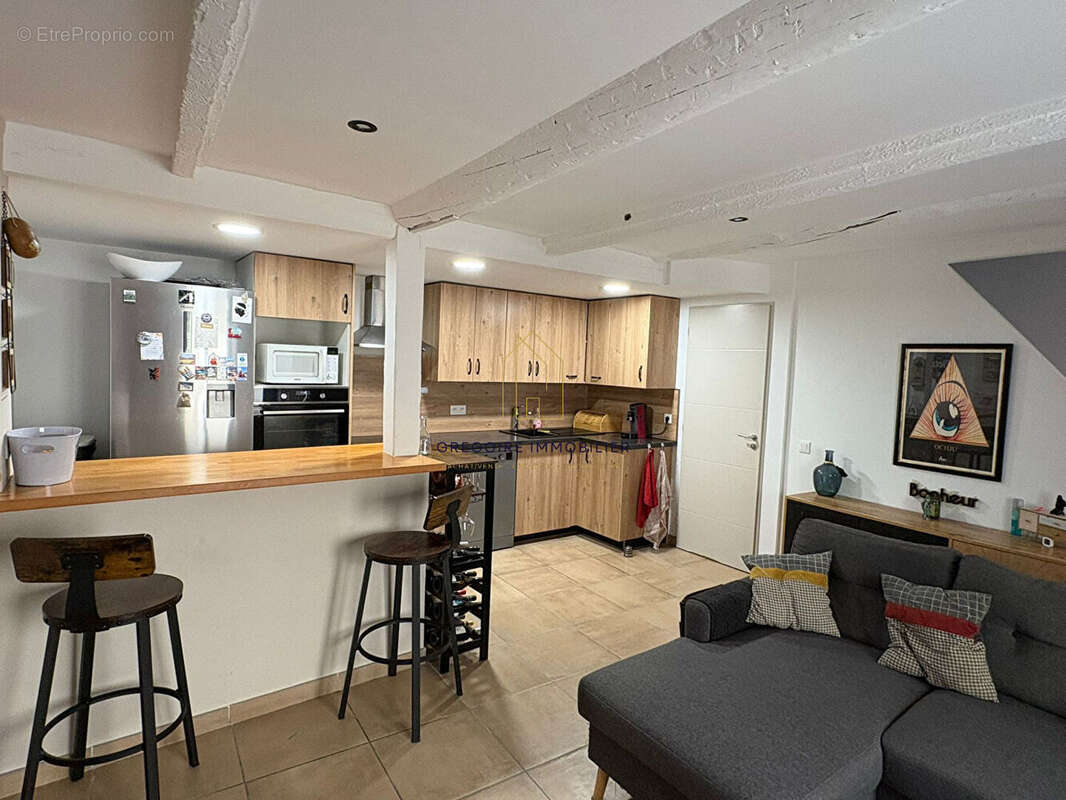 Maison à LA TOUR-D&#039;AIGUES