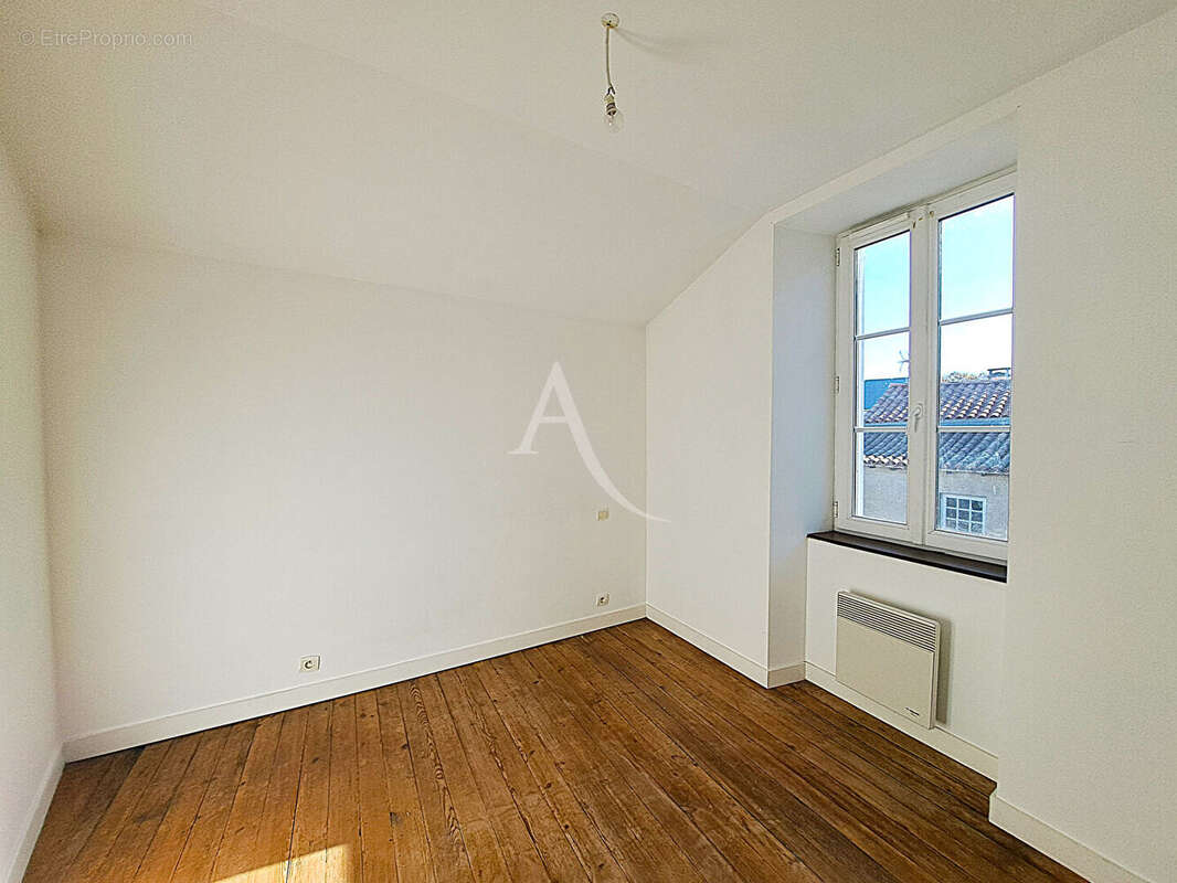 Charmante maison de bourg à MOUCHAMPS de 78m² environ ! - photo 3