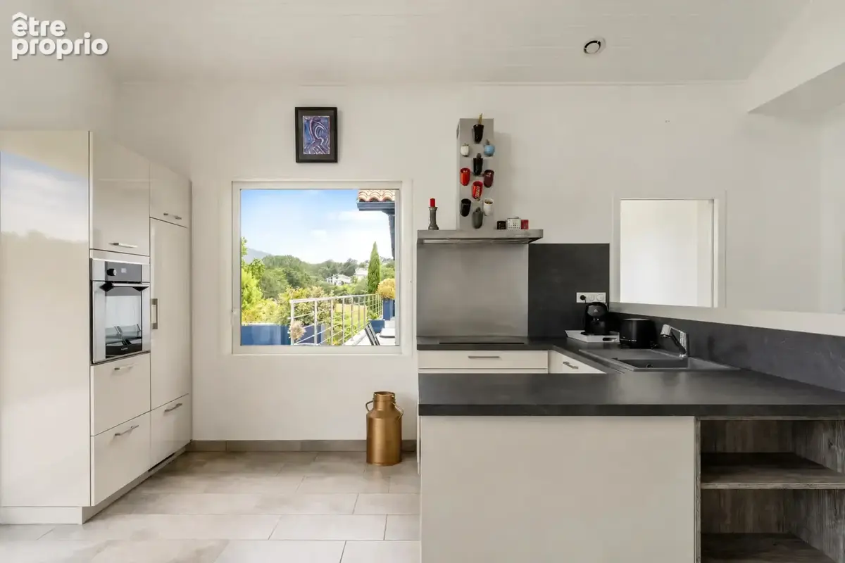 Propriété familiale de 295 m2 avec piscine, vue Rhune et parc paysager de 3 000 m2 - photo 26