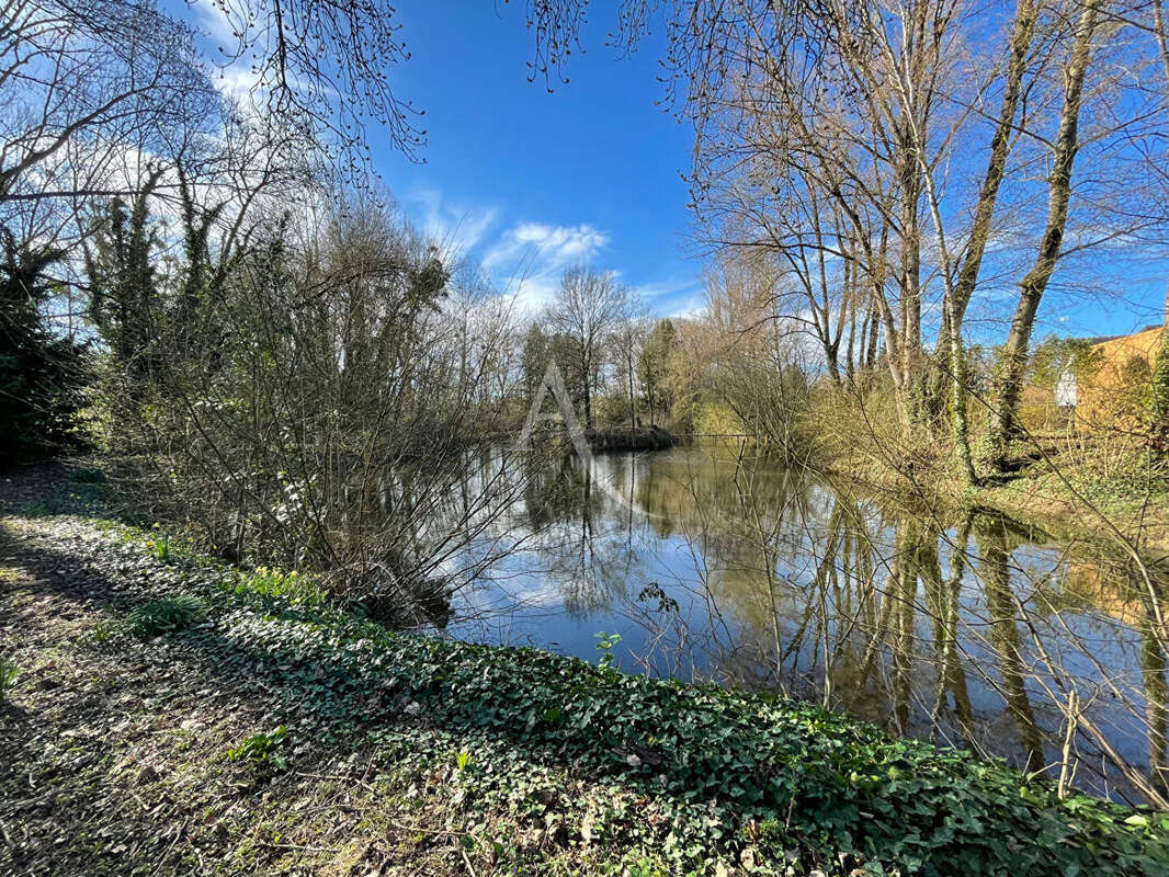 Terrain à CONTRES