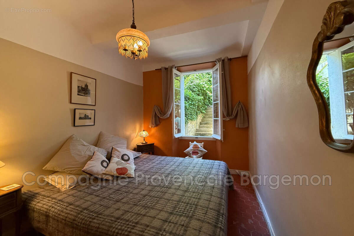 Appartement à BARGEMON