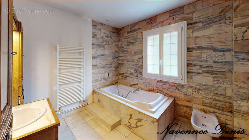 Maison à LA SAUSSAYE