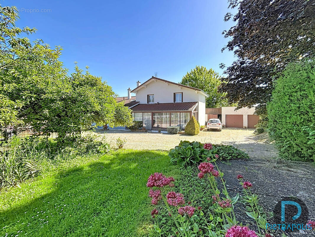 Maison à VONNAS
