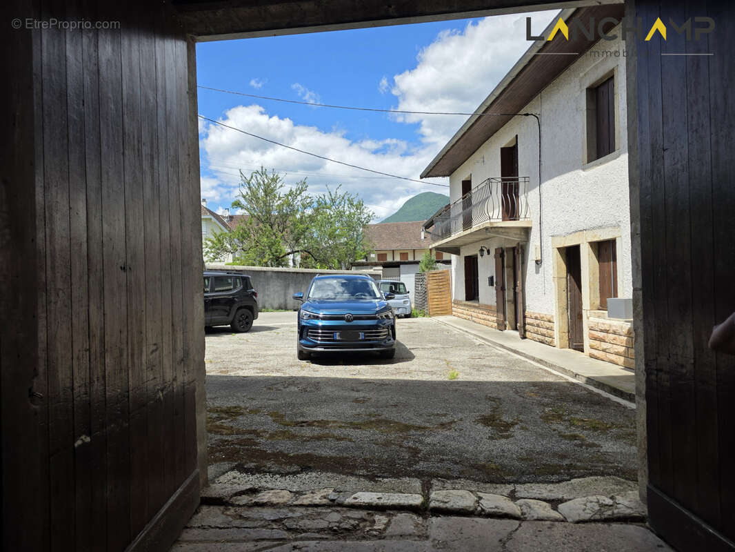 Maison de 134 m2 avec grange de 230 m2   Un potentiel exceptionnel - photo 10
