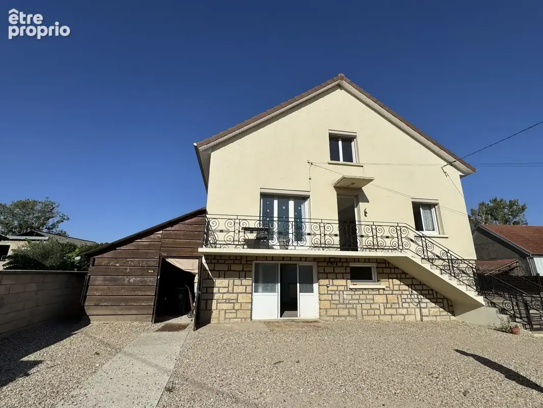 Photo Maison à Chaussin au prix de 219 000€