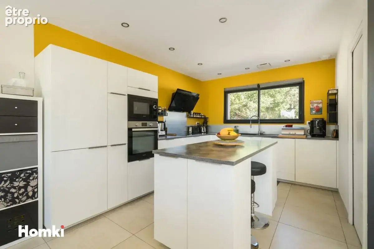 Maison/Villa T5 de 120 m² à Bourg-Saint-Andéol 07700 - photo 6
