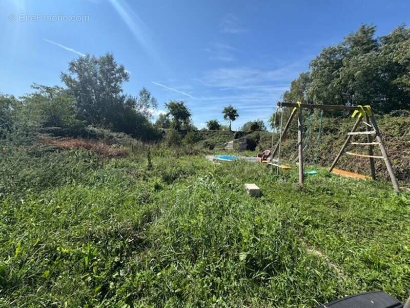 Maison à SAINT-HILAIRE-DE-BRETHMAS