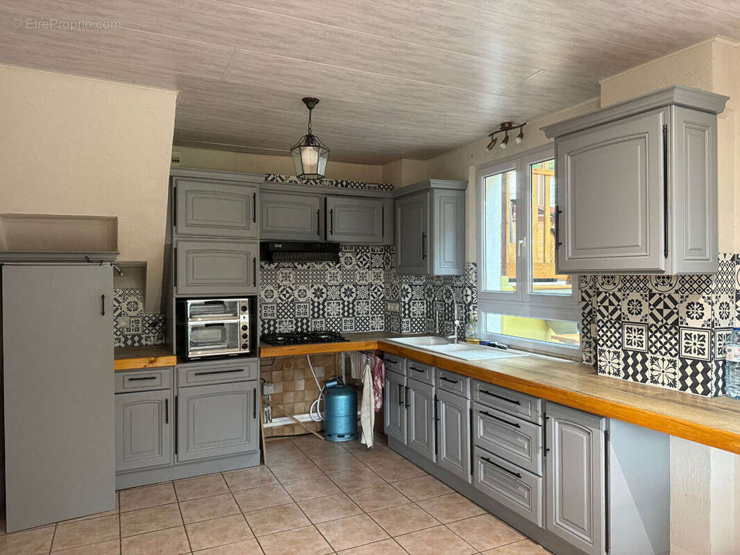 Maison à MONTFAUCON