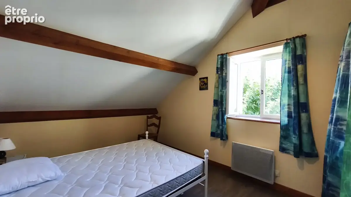 Propriété quercynoise en pierre avec gîte   2 maisons, dépendances et 4 246 m2 de terrain - photo 12