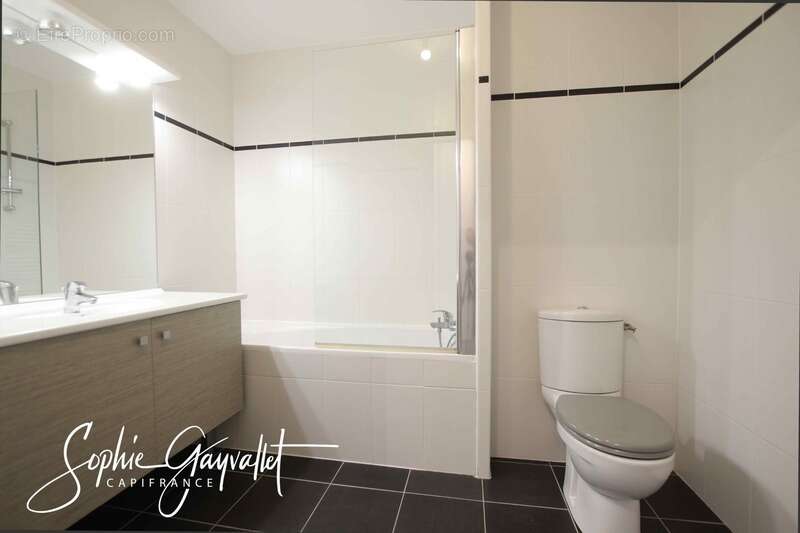 Appartement à VENELLES