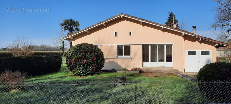 Maison à VILLENAVE