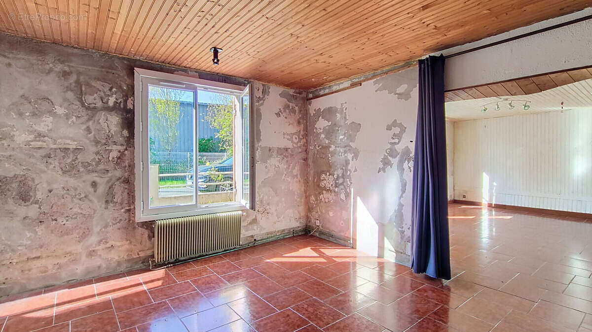 Maison à AMBES