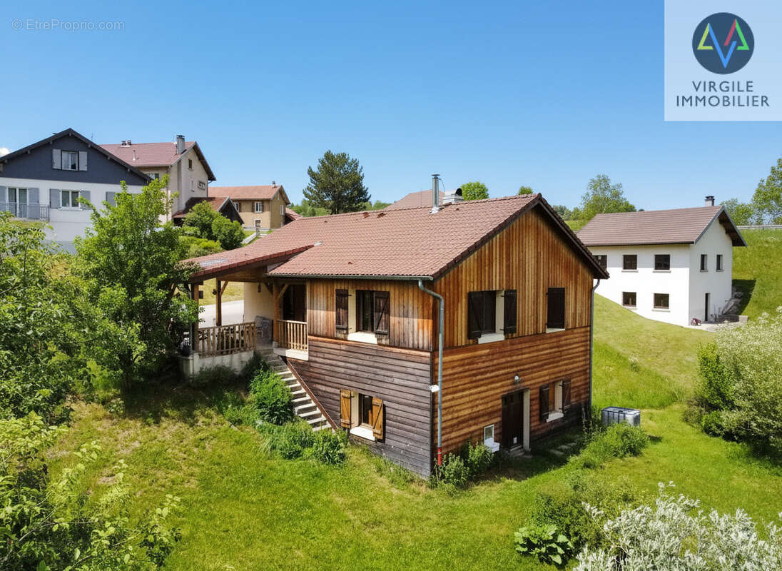 Maison avec terrasse, grand terrain, plage privative et fort potentiel à Rochejean - photo 18