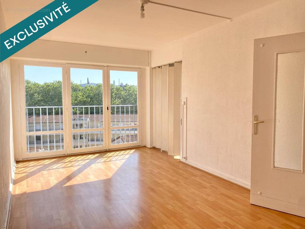 Photo 1 - Appartement à VENISSIEUX