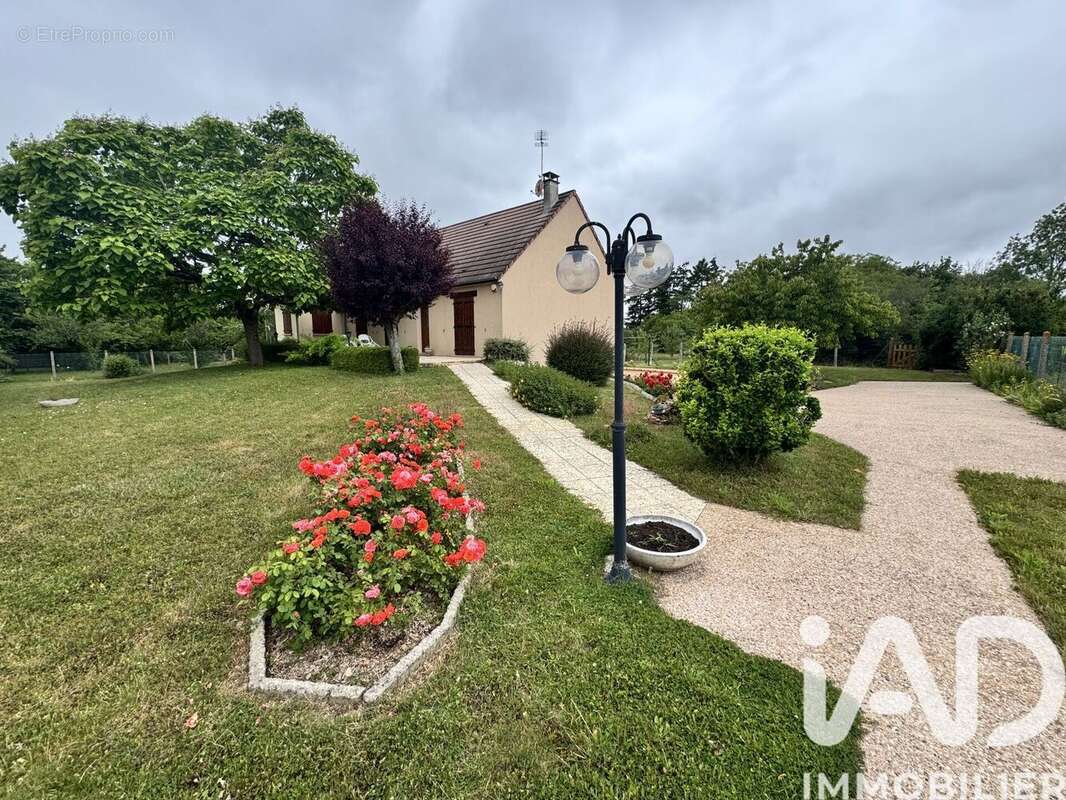 Maison 105 m² à Pont-Sur-Yonne  - photo 2