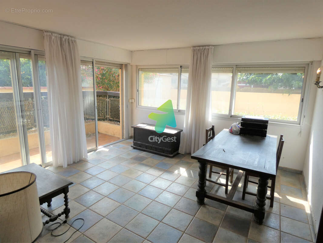 Appartement T3 RDC 59M2 - photo 2