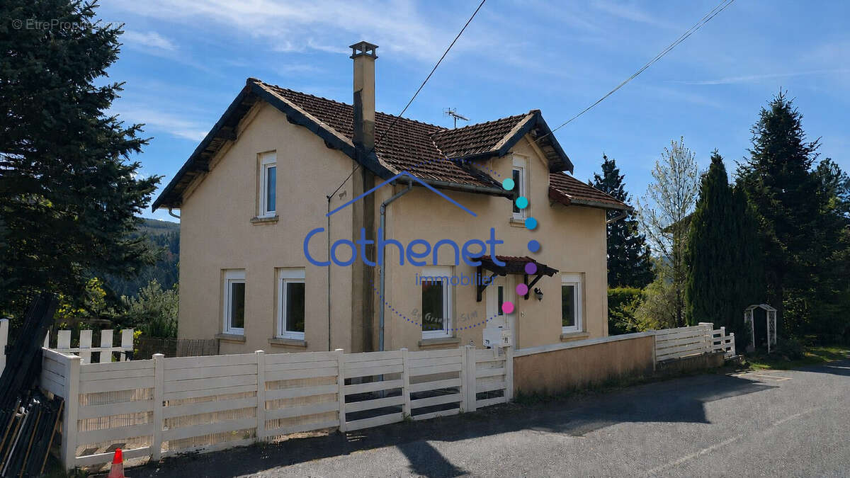 Maison à LE CERGNE