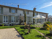 Maison à CHEF-BOUTONNE