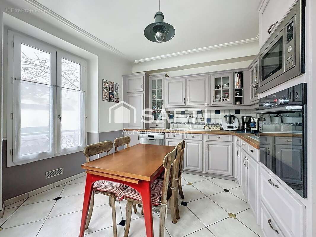 Appartement 118 m² à Rueil-Malmaison  - photo 3