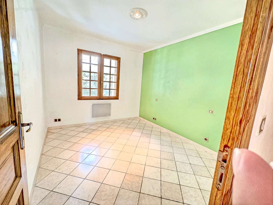 Maison à MALIJAI