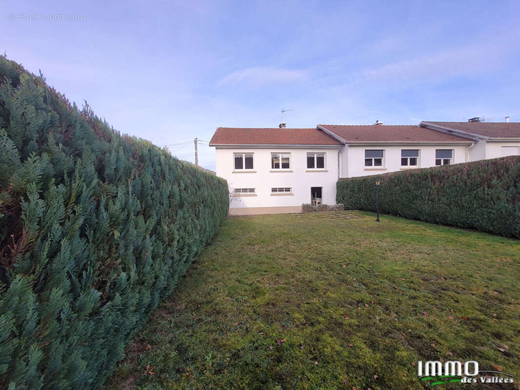 Maison à LE THILLOT