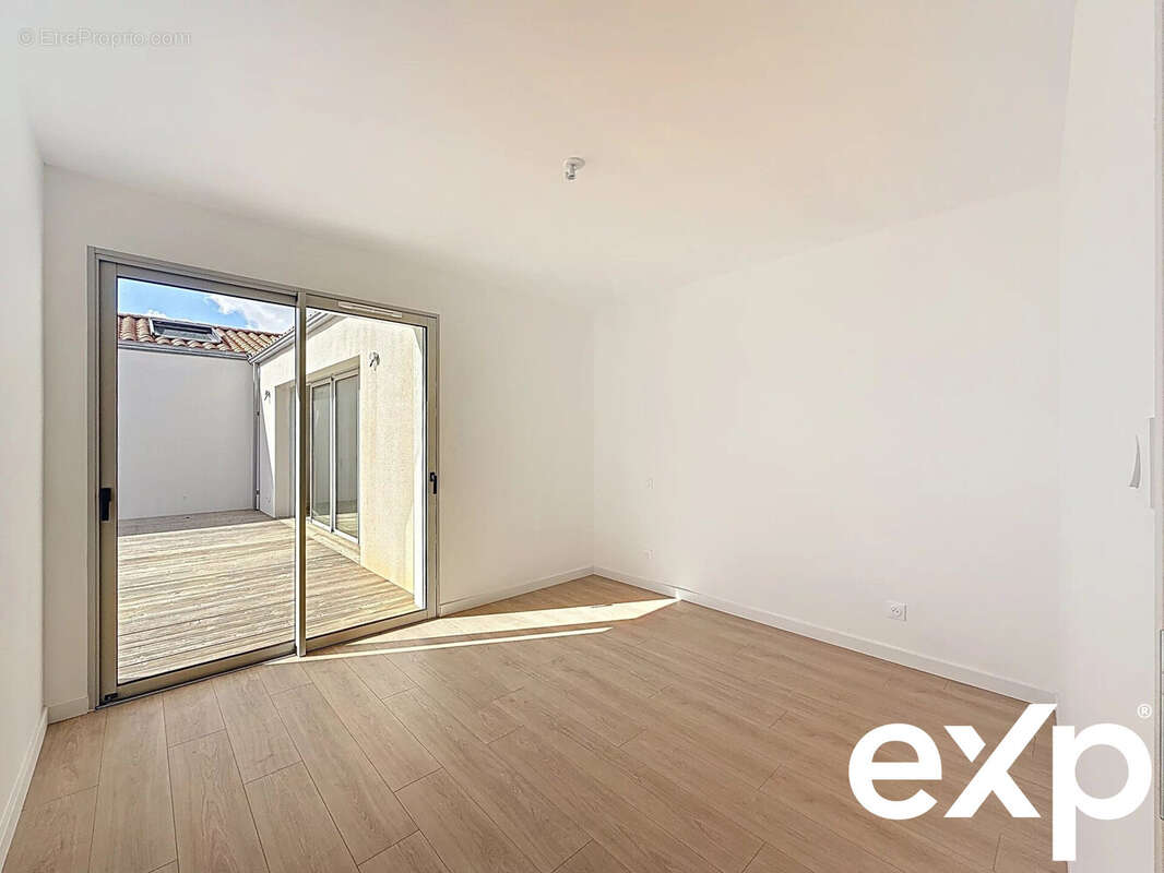 Maison à SAINTE-SOULLE