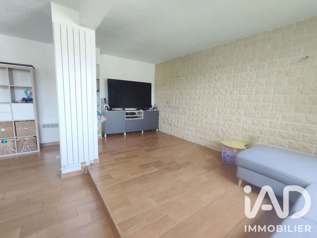 Appartement 67 m² à Sarcelles  - photo 2