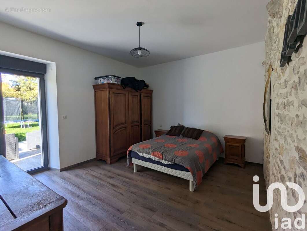 Maison 226 m² à Vallan  - photo 8