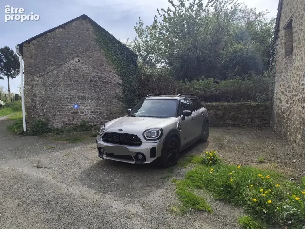 Maison d'habitation avec dépendances et parking privé - photo 13