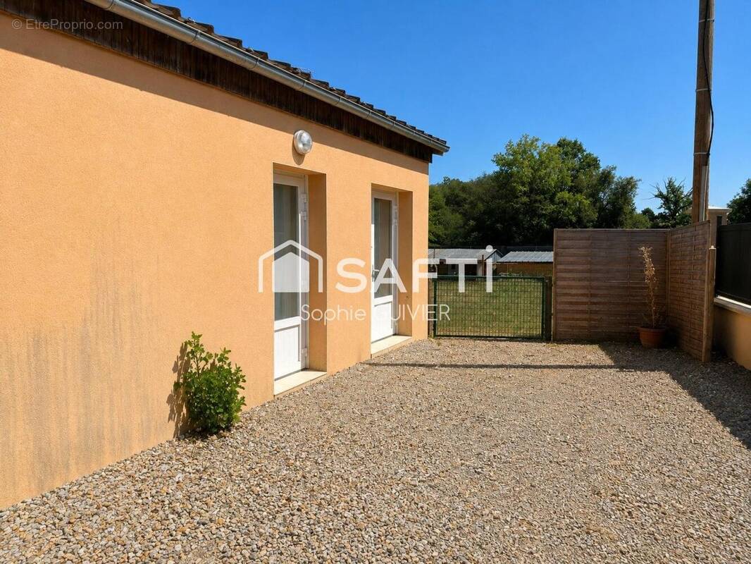 Photo 1 - Maison à LA HAIE-TRAVERSAINE