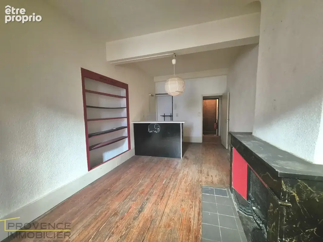Immeuble de rapport avec local commercial + 2 appartements à vendre à Montélimar - photo 3
