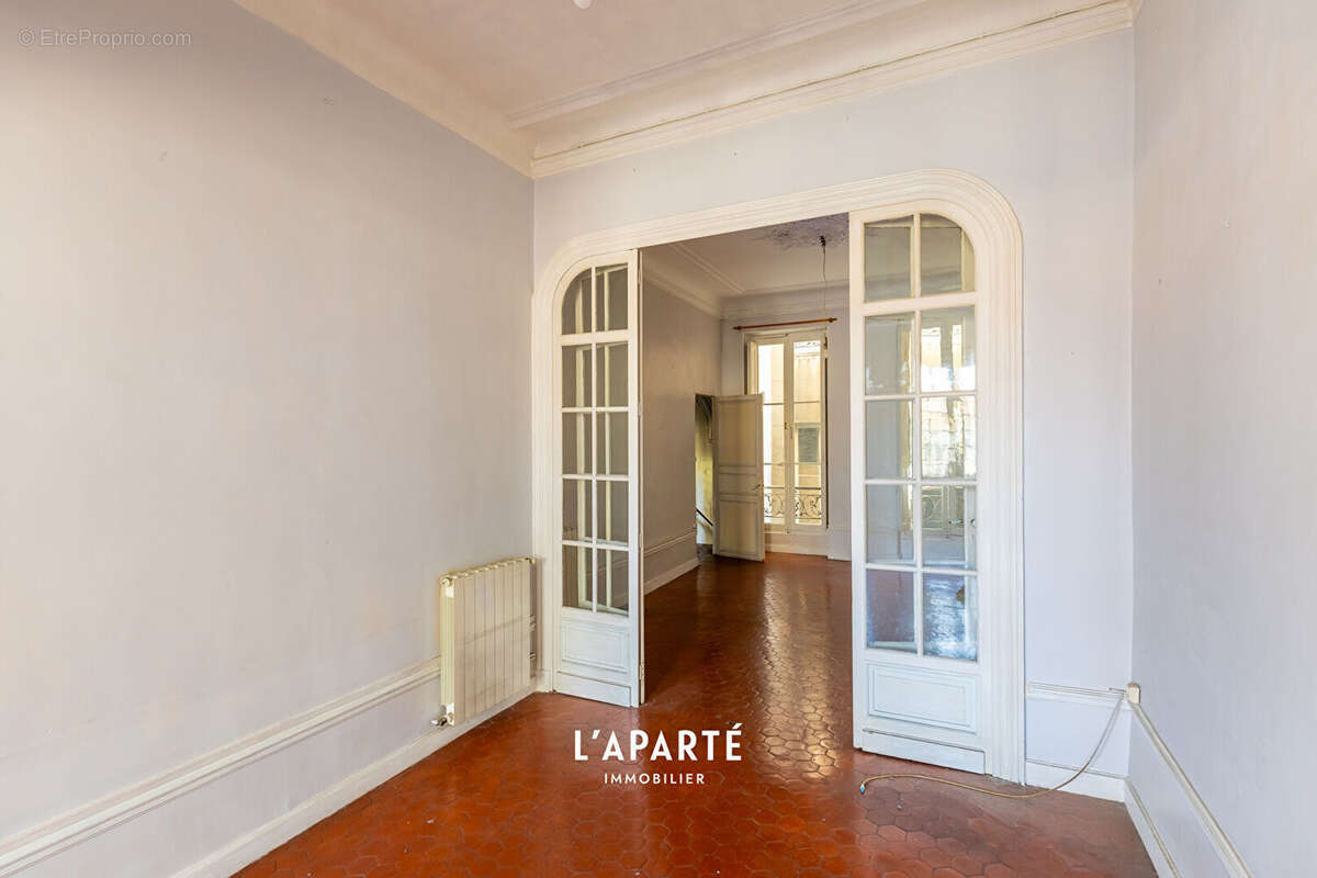 Appartement à MARSEILLE-6E