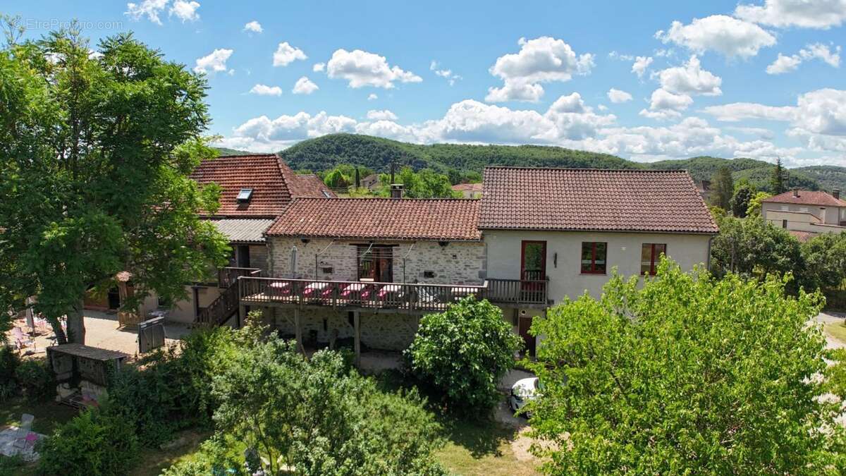 Maison à TOUR-DE-FAURE