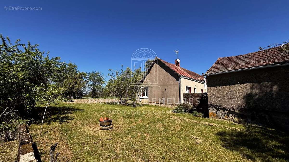 Maison à LA BERTHENOUX