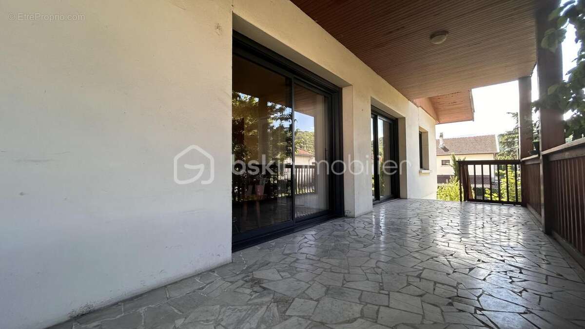 Maison à ECHIROLLES