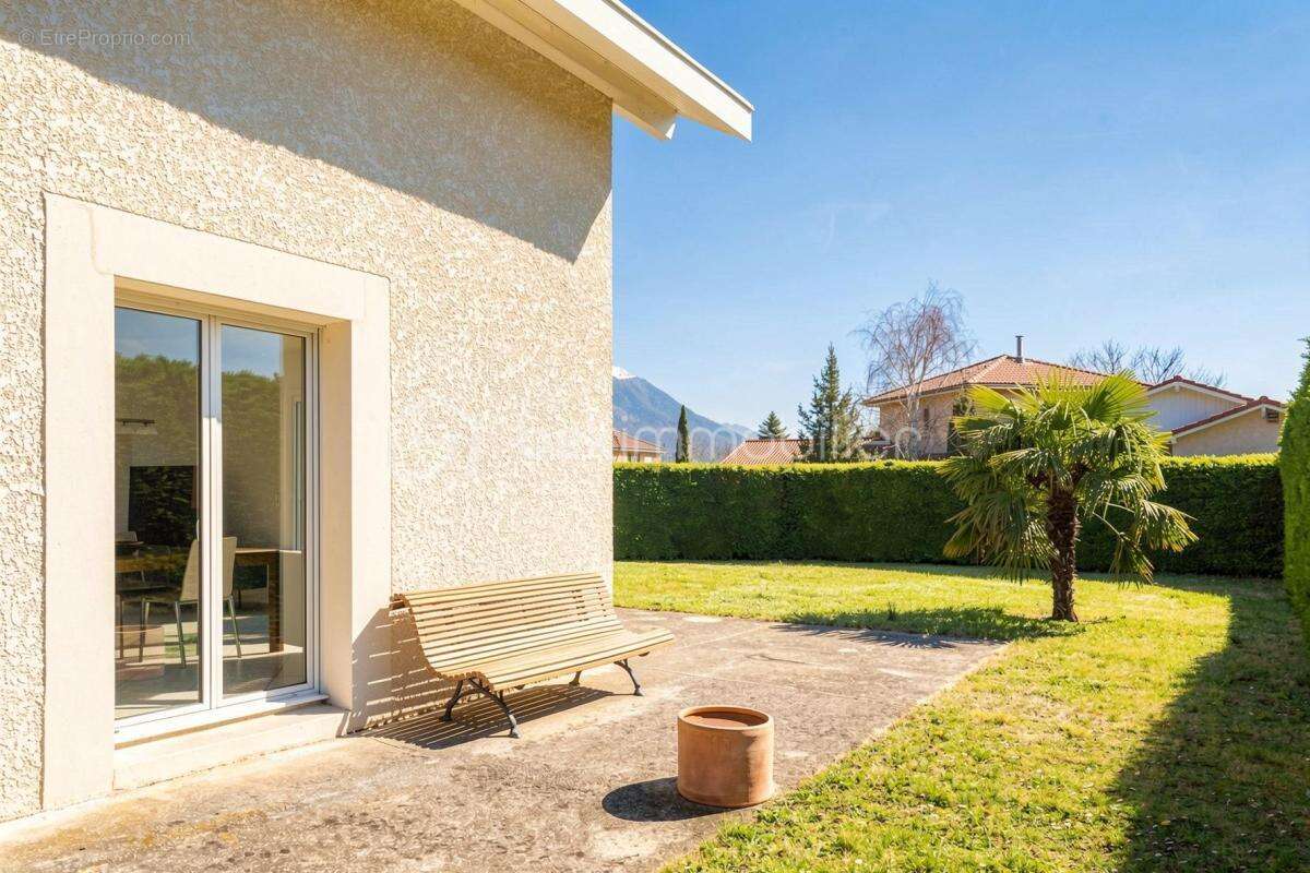 Maison à VARCES-ALLIERES-ET-RISSET