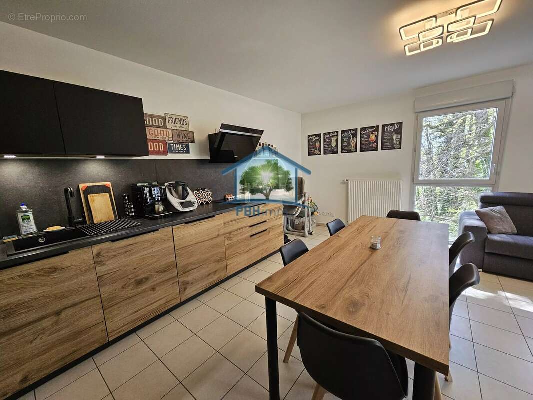 Appartement à SEREZIN-DU-RHONE