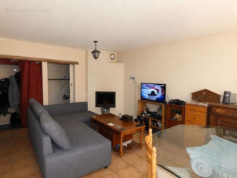Maison à ASPRES-SUR-BUECH