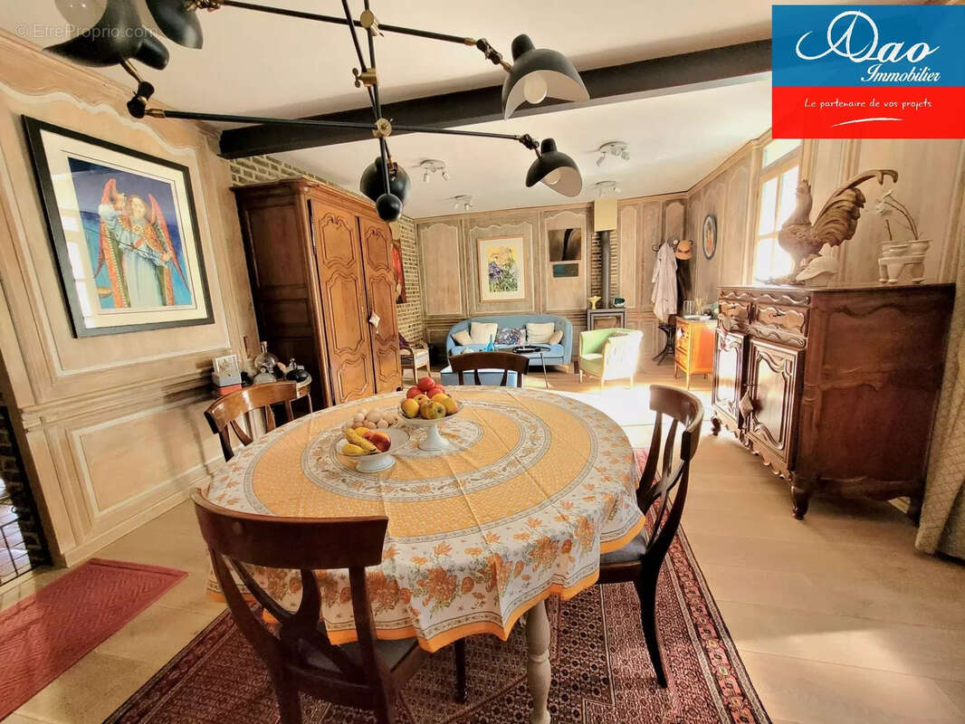 Maison à LA CHAPELLE-SAINT-LUC