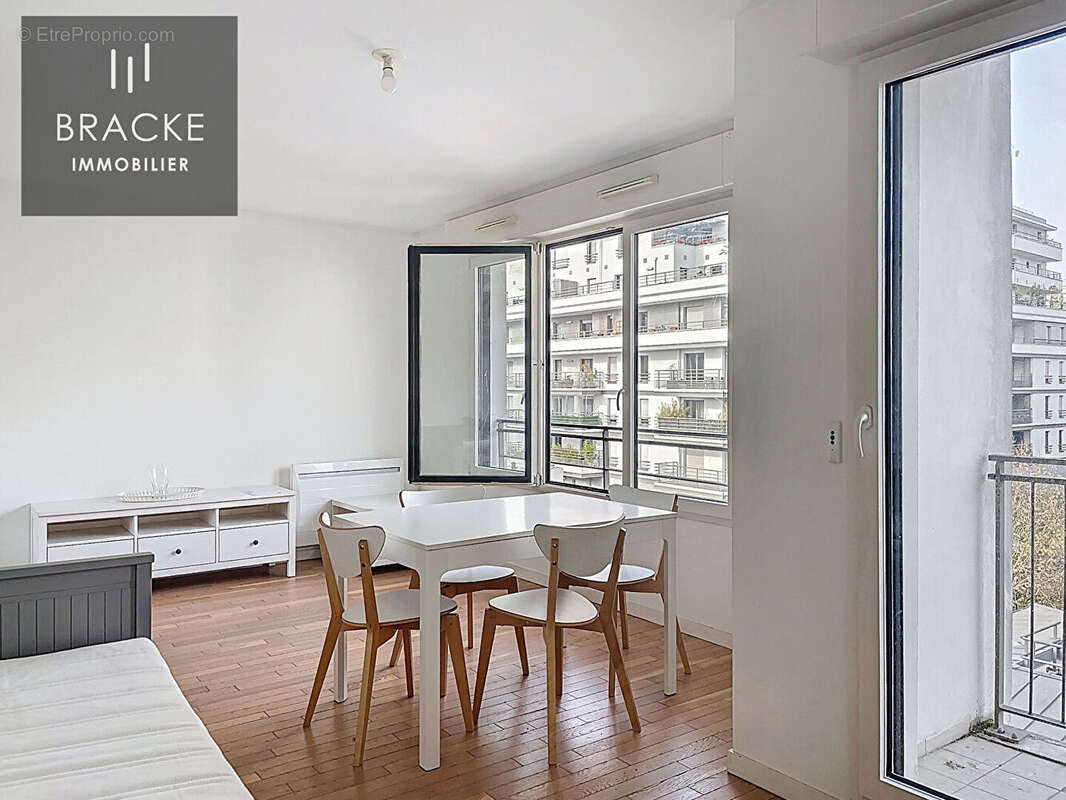 Appartement à COURBEVOIE