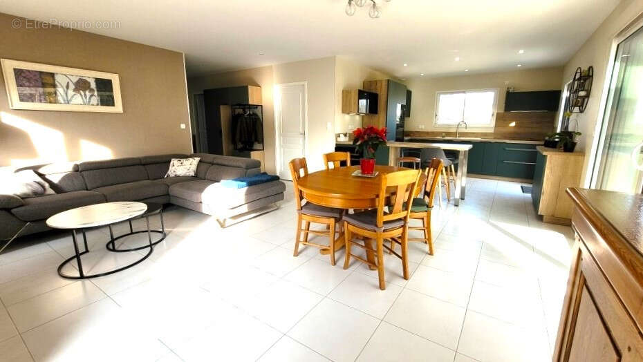 Maison à FRENOUVILLE