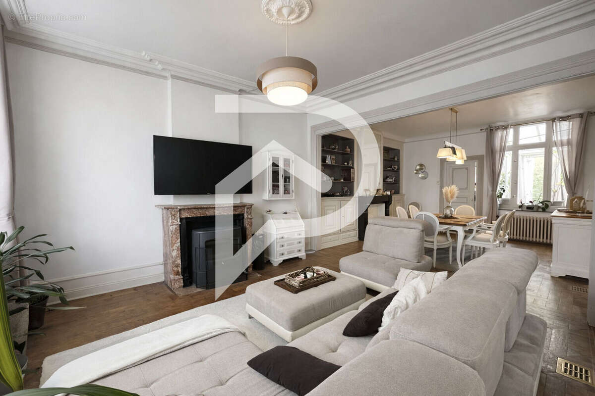 Maison à LE CATEAU-CAMBRESIS