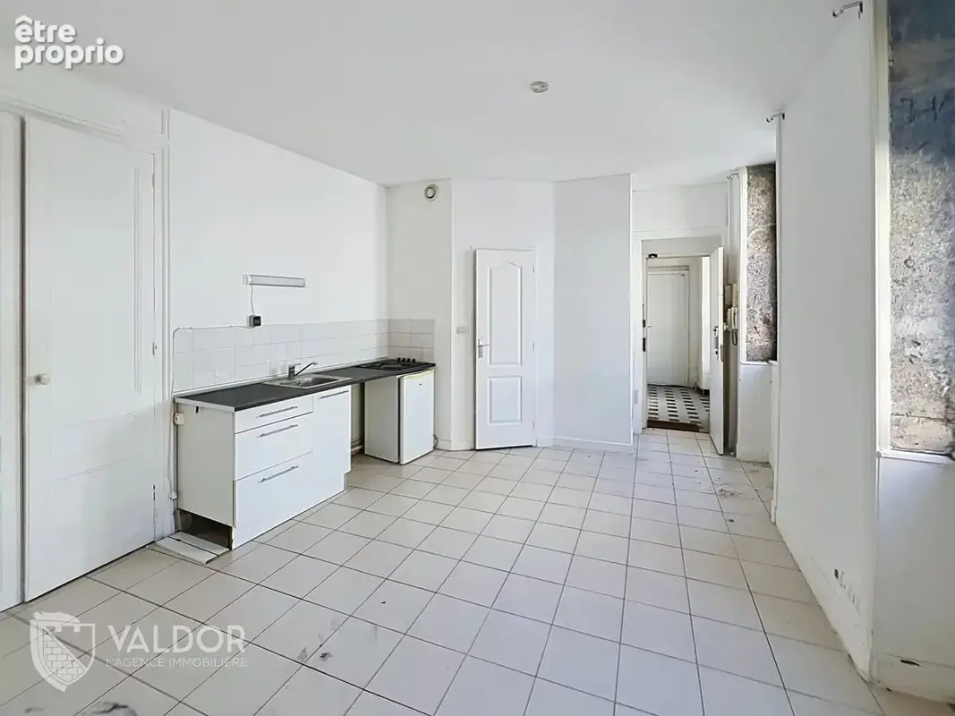 Appartement 130 m² à Neuville-Sur-Saone  - photo 3