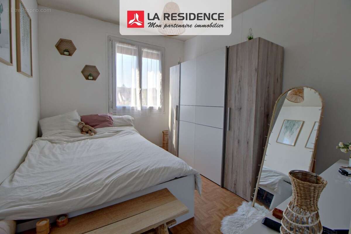 Appartement à VILLEPREUX