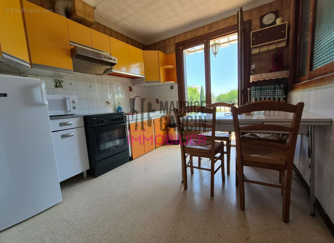Maison 111 m² à Laudun-L'ardoise  - photo 7